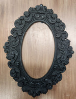 Emlems Medium Ornamental Oval 6x4 Frame Casting